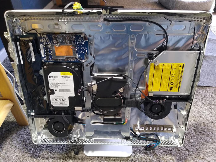 Interior of iMac 4,1 2006 (early)