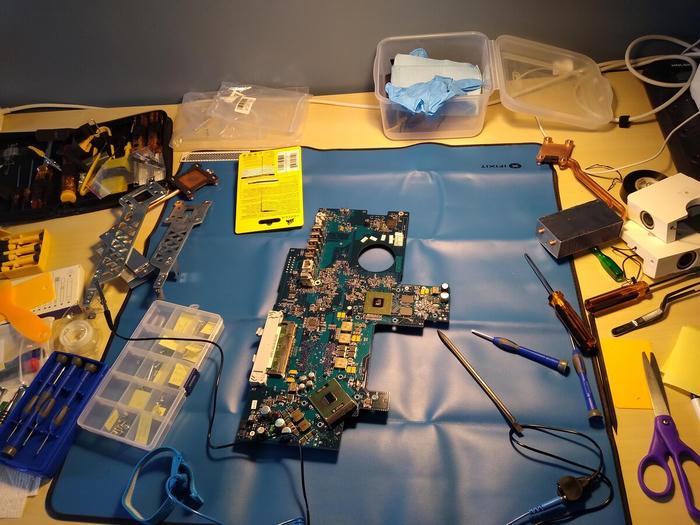 Motherboard of iMac 4,1 2006 (early)